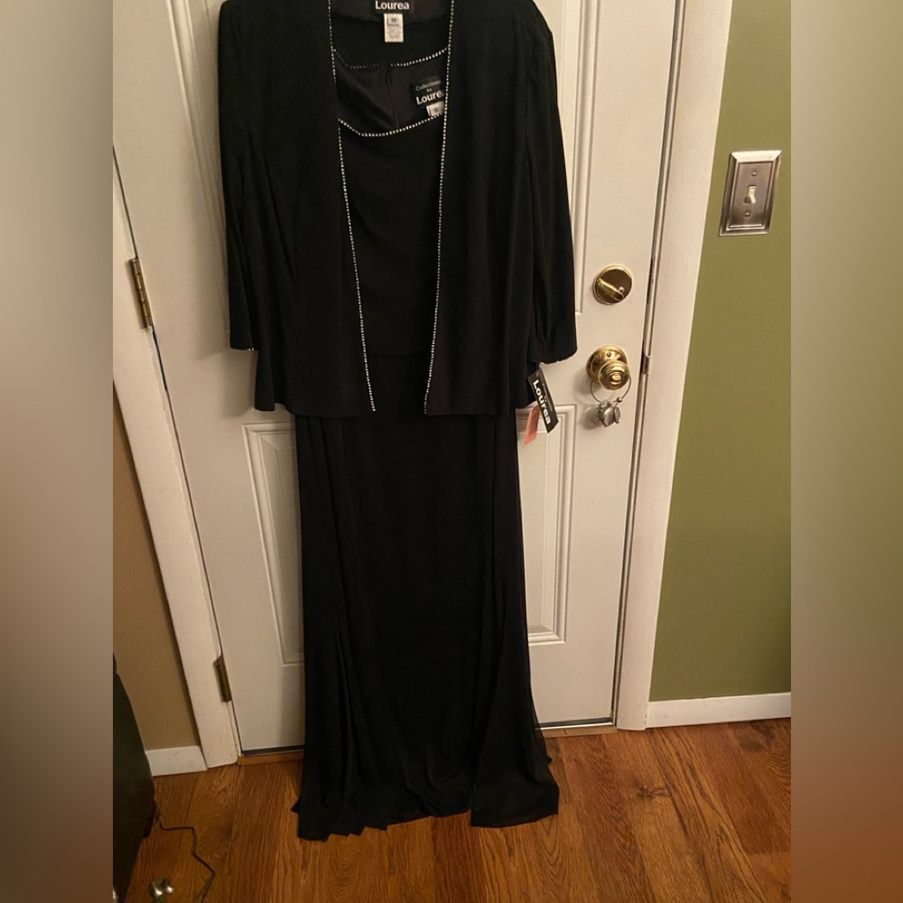 Elegant Black Evening Dress